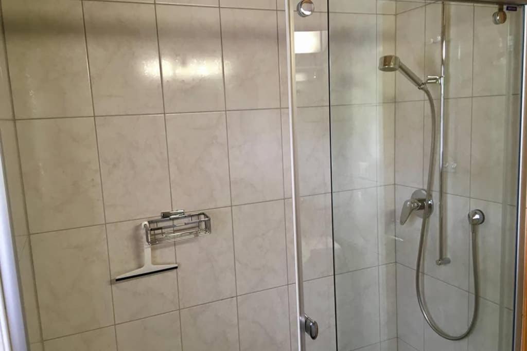 Ferienwohnung Uf Z'Enisch Klosters Bagian luar foto