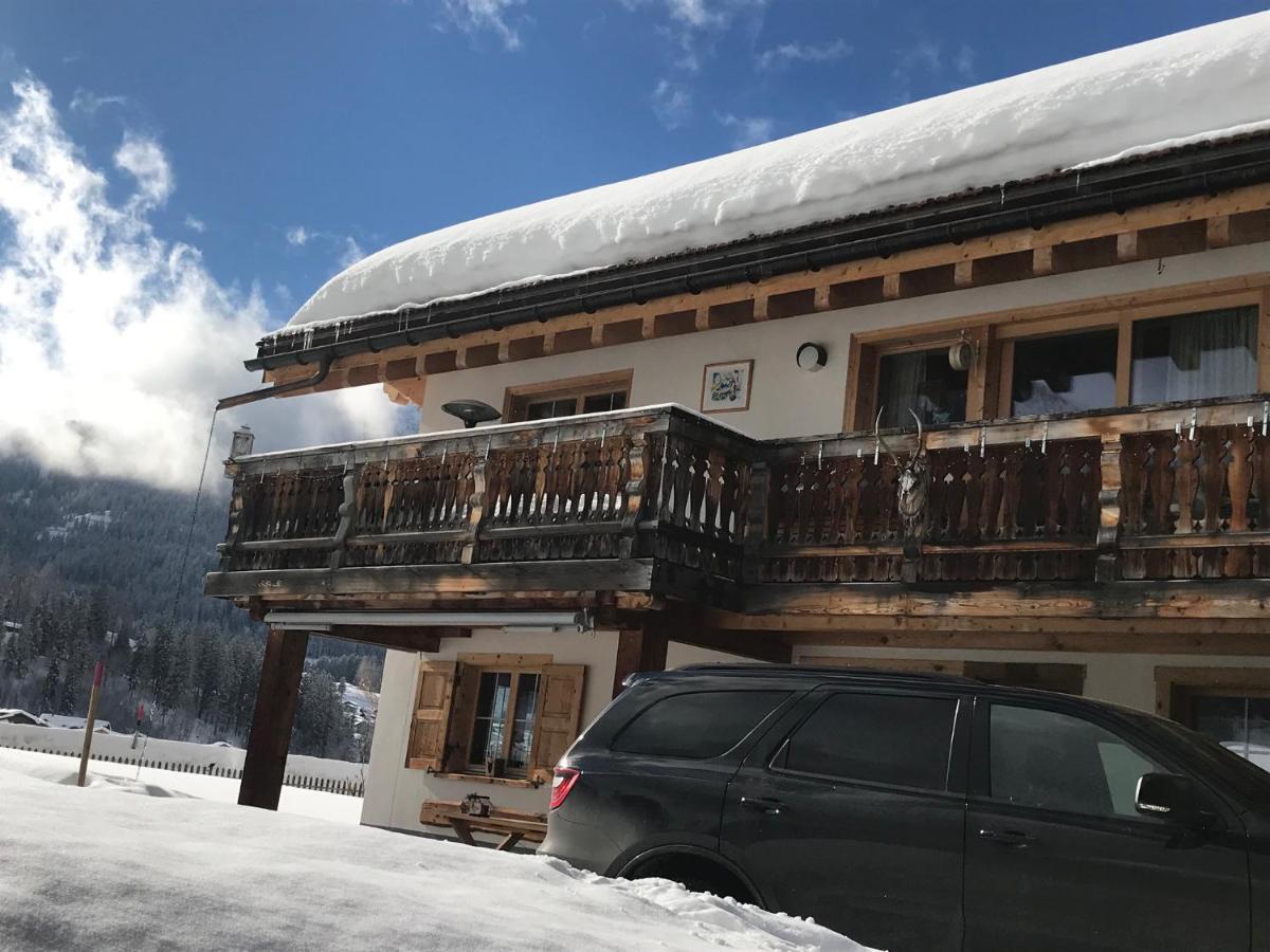 Ferienwohnung Uf Z'Enisch Klosters Bagian luar foto