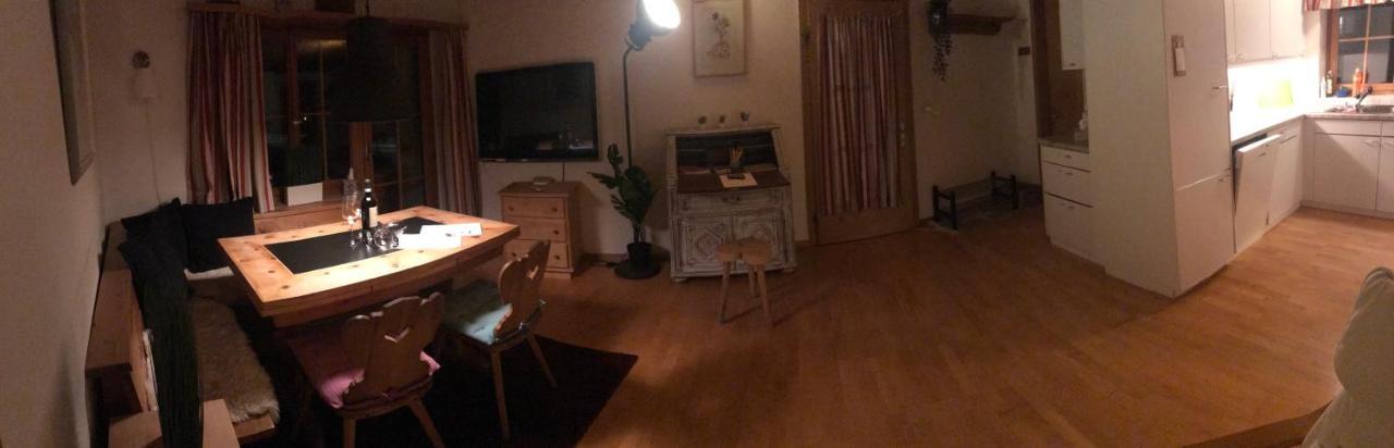Ferienwohnung Uf Z'Enisch Klosters Bagian luar foto